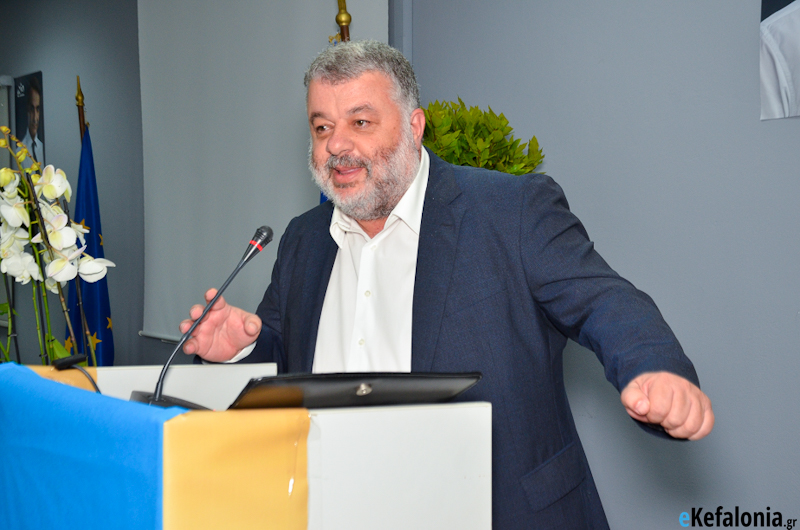 Θεόφιλος: Συγχαρητήρια στο Γεράσιμο και στη Μαριέτα