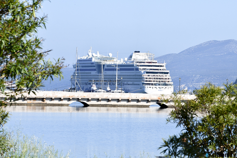 Γέμισε ξανά τουρίστες το Αργοστόλι  Το Aida Blu στα μέσα Απριλίου στο νησί μας [εικόνες]