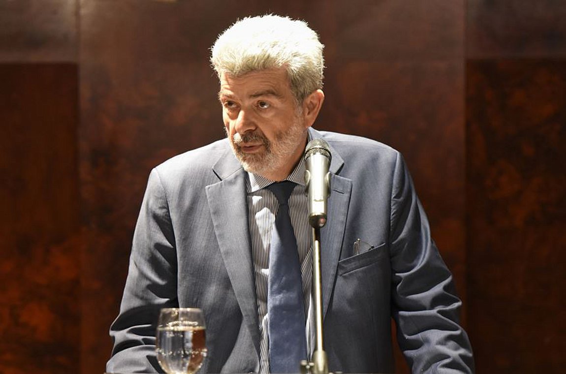 Γνωστοί καθηγητές από ελληνικά πανεπιστήμια εξηγούν γιατί στηρίζουν την υποψηφιότητα του Ναπολέοντα Μαραβέγια στις εκλογές