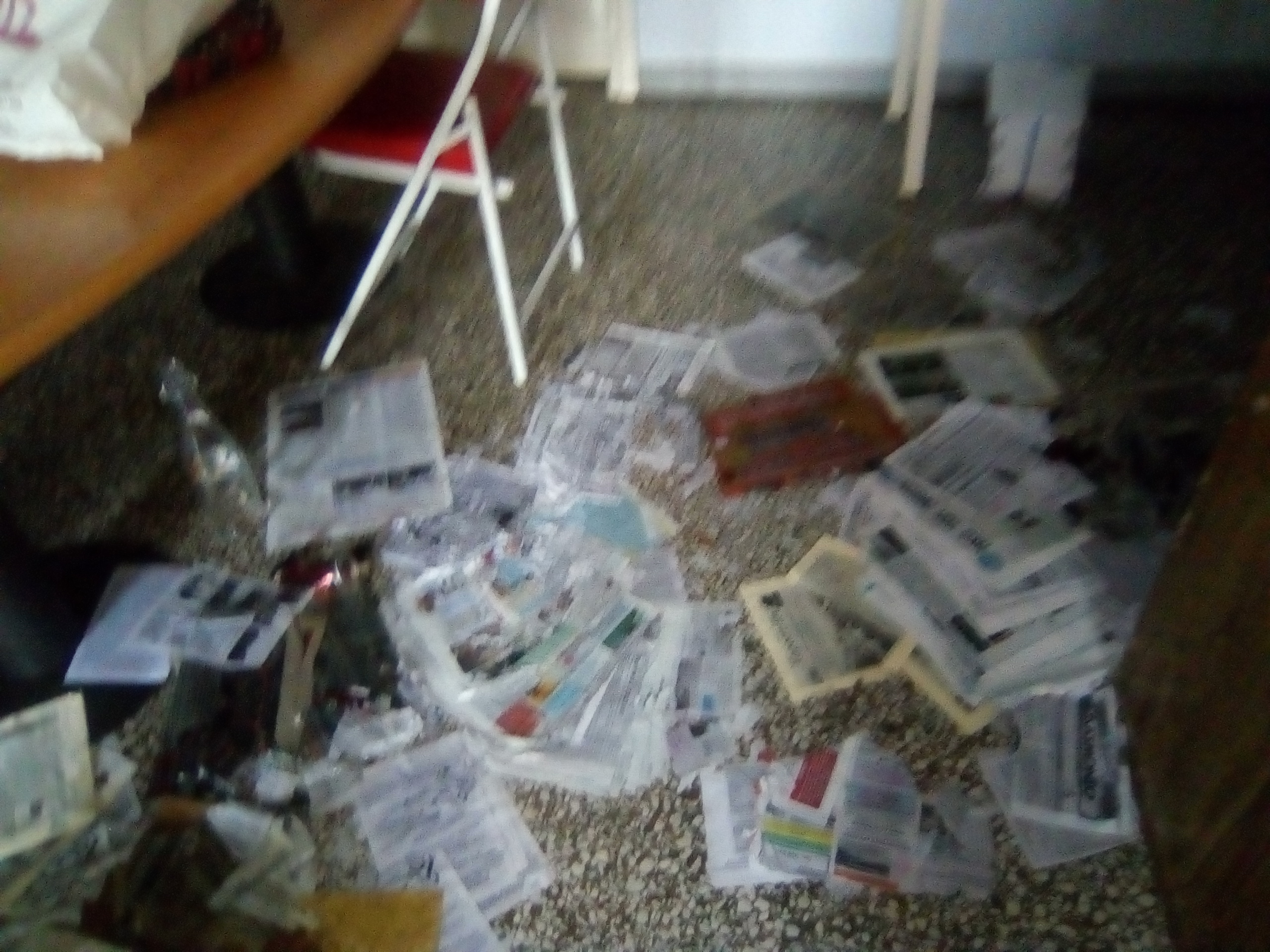 Περίεργη διάρρηξη στο πολιτιστικό κέντρο και τα γραφεία του Συλλόγου απανταχού Φαρακλάδων [εικόνες]