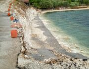 Tο έργο αποκατάστασης του δρόμου για την παραλία της Αγίας Σοφίας – Ερίσου από τις καταστροφές του ΙΑΝΟΥ
