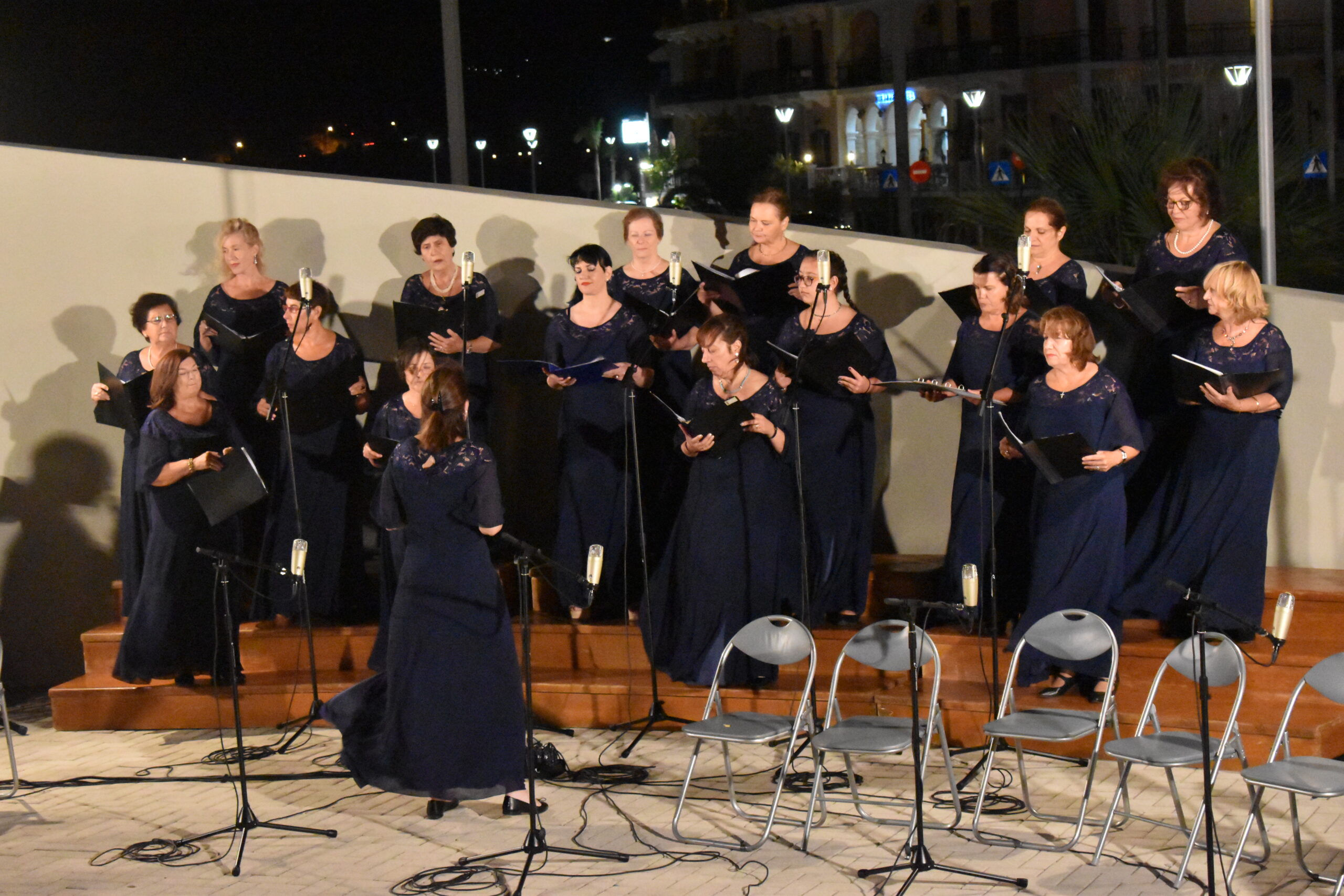 Η Γυναικεία Χορωδία Αργοστολίου στην Κυπαρισσία