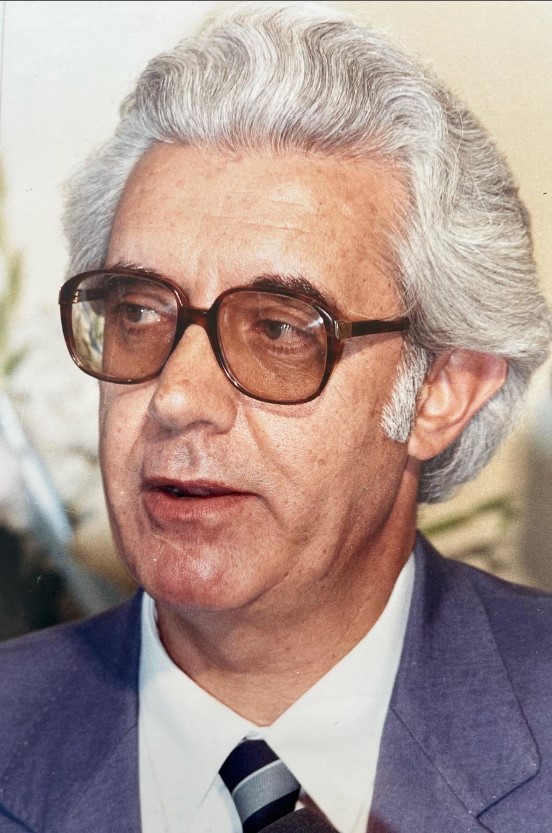 Πέθανε ο πατέρας του Νίκου Χατζηνικολάου