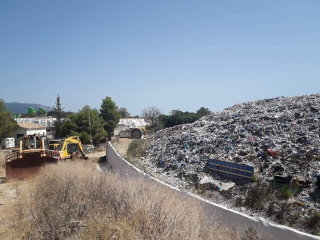 Επερώτηση ΑΝΑΣΑ: Το Τεμπλόνι παραμένει με τα βουνά των σκουπιδιών και τις υποσχέσεις της κ