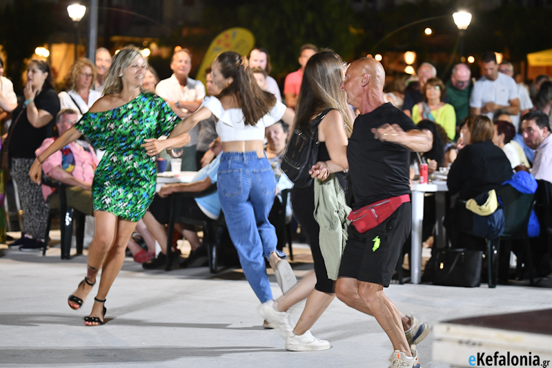 Γλέντι μέχρι πρωίας στην Αγία Ευφημία [εικόνες]
