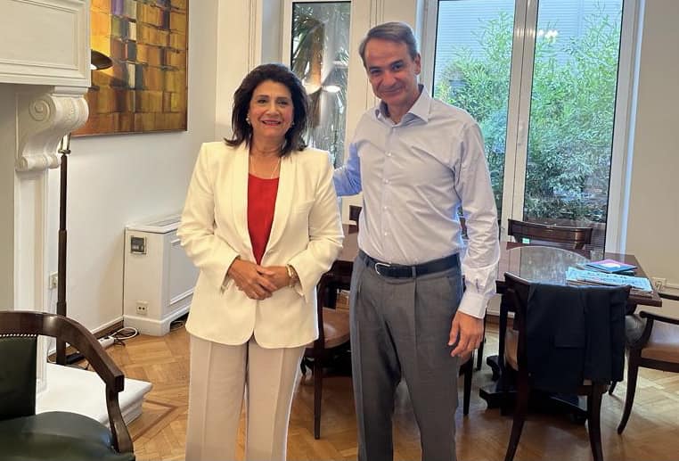 Κι’ όμως! Η Ρόδη Κράτσα θα είναι υποψήφια περιφερειάρχης της ΠΙΝ