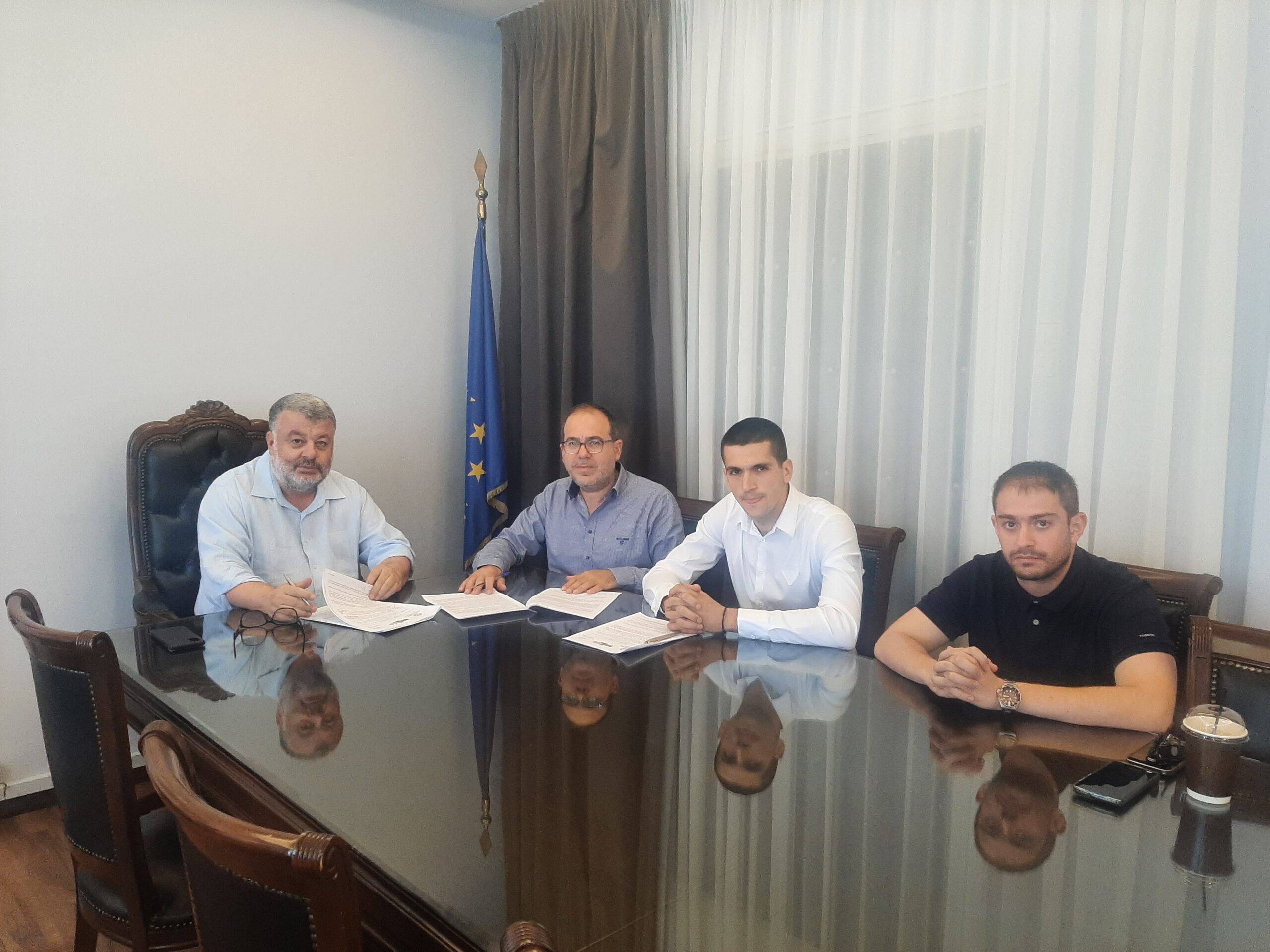 Υπεγράφη η σύμβαση έργου για το ”έξυπνο σύστημα αυτόματου ελέγχου και διαχείρισης δικτύου ύδρευσης Δήμου Αργοστολίου”
