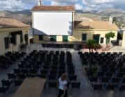 2ο Φεσιβάλ Κινηματογράφου ΚΥΜΑΤΑ – Αφιέρωμα στον Λάκη Παπαστάθη.