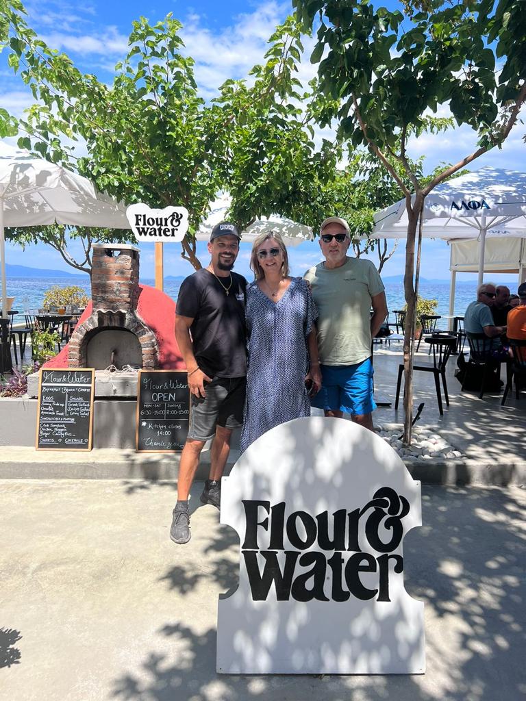 «Flour And Water»: Θεϊκά Brunch για τις διακοπές σου στην Κεφαλονιά με θέα το γαλάζιο [εικόνες]