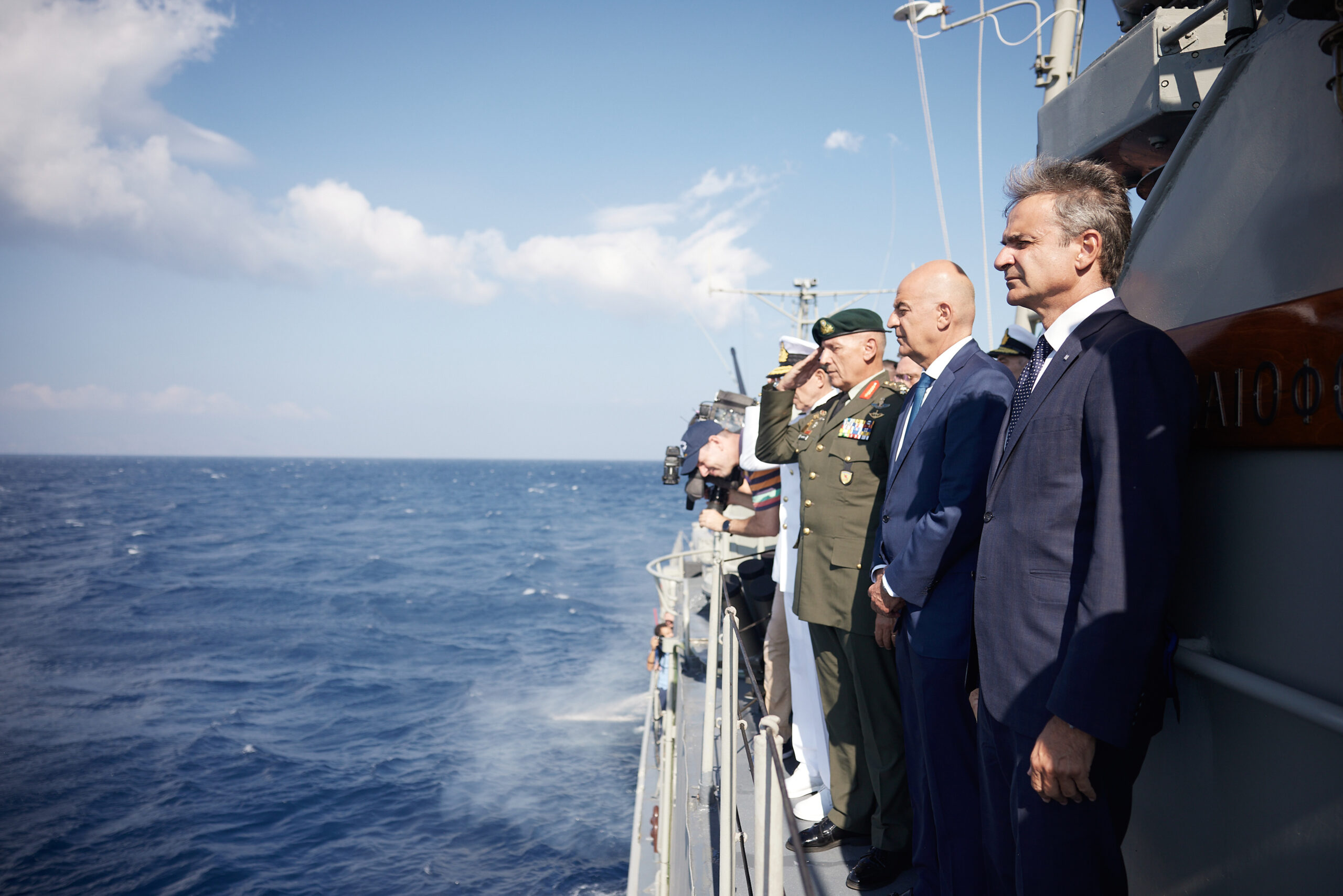 Μητσοτάκης από Τήνο: Σήμερα στέλνουμε μήνυμα αισιοδοξίας για το μέλλον της χώρας