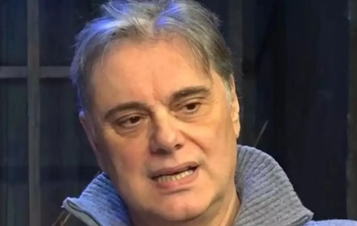 Οδυσσέας Σταμούλης: Στο νεκροτομείο της Σάμου δίπλα στο παιδί του