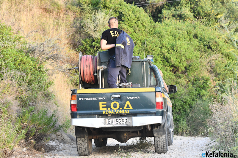 Οριοθετήθηκε η φωτιά στη Λακήθρα  Συγχαρητήρια στην ΕΟΔ Κεφαλονιάς