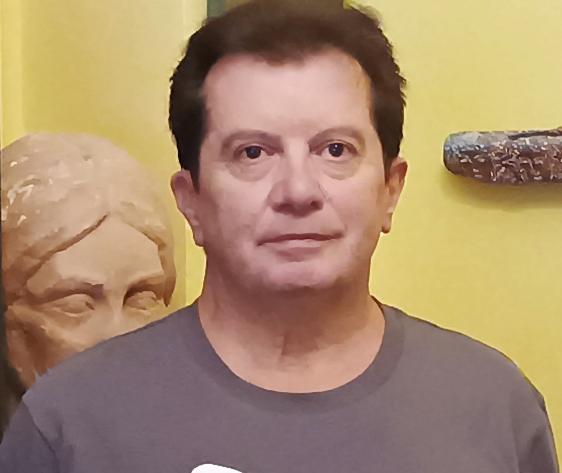 Πετυχημένα εγκαίνια της Εκθεσης για τον Κώστα Ευαγγελάτο