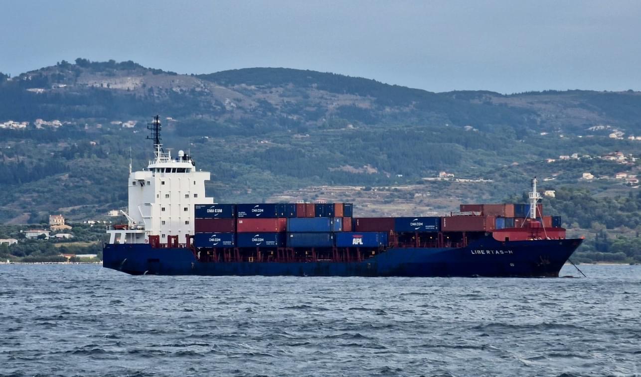 Απίστευτο περιστατικό: Σύγκρουση πλοίων ανοιχτά του κόλπου του Αργοστολίου