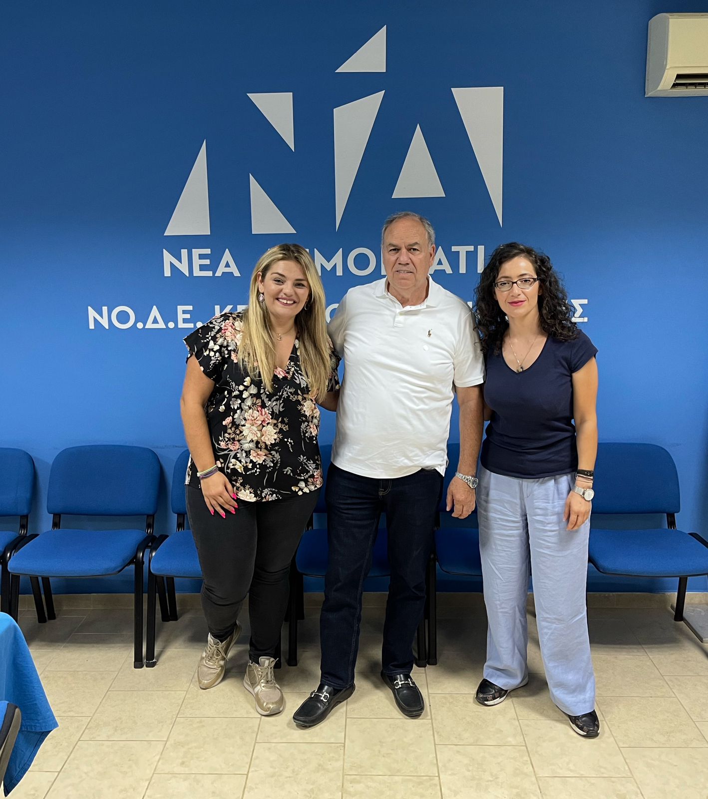 Επίσκεψη στα γραφεία της τοπικής ΝΔ (ΔΕΕΠ) έκανε ο πρόεδρος του συλλόγου Κεφαλλήνων “Αίνος” Νέας Υόρκης Βασίλης Κοκκόσης