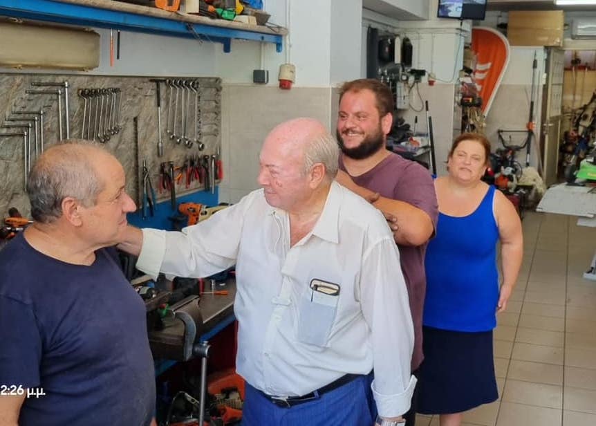 Περιοδεία Παρίση στη ΒΙΠΕ Αργοστολίου -Συνομίλησε με καταστηματάρχες και πολίτες [εικόνες]