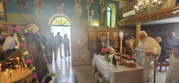 Στον ιερό ναό της Αγίας Θέκλης ο Λευτέρης Στελλάτος -“Εκπλήρωσα μια βαθύτερη μου επιθυμία”