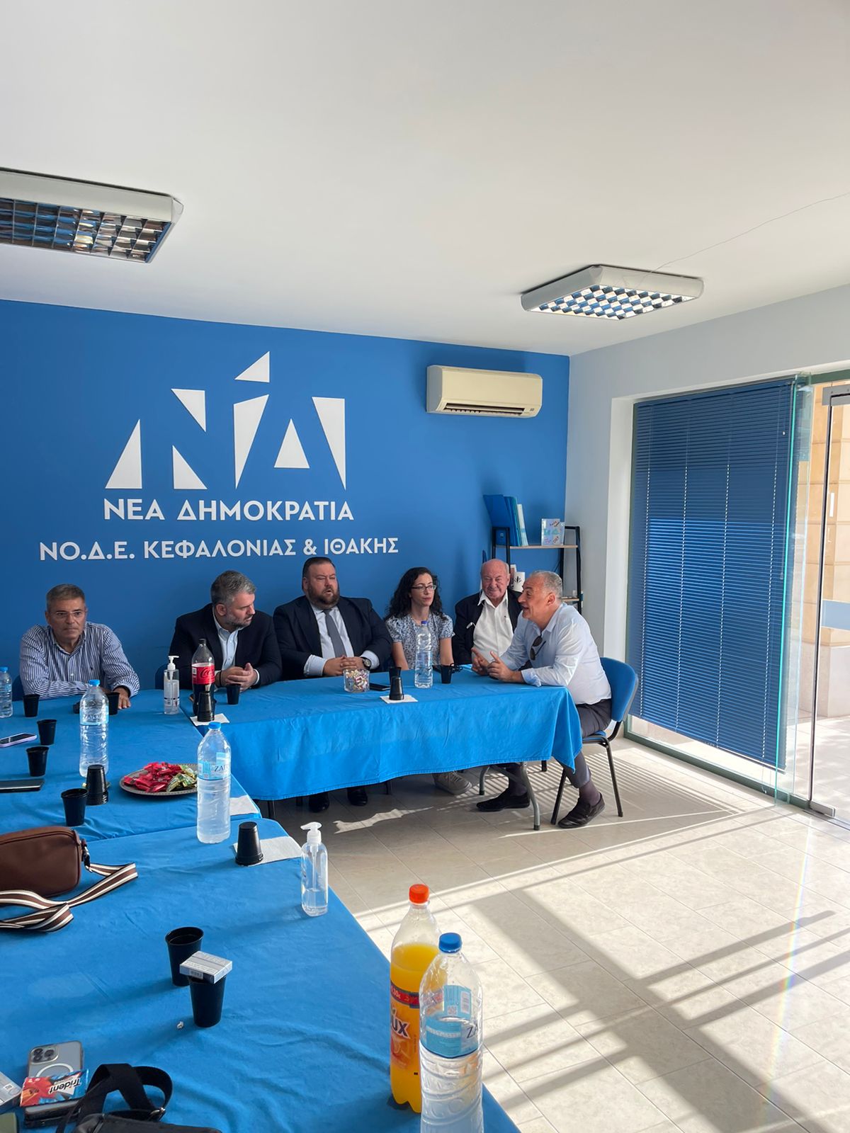 Το σοκ από τον Μανώλη και ο …μπαλωματής της ασφάλτου
