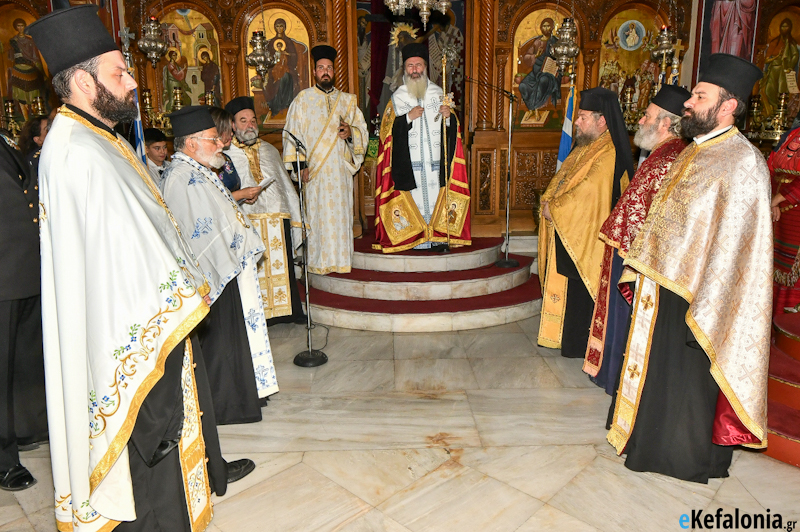 Αργοστόλι: Δοξολογία στη Μητρόπολη & Κατάθεση Στεφάνων για τον εορτασμό του «ΟΧΙ» του 1940 [εικόνες]