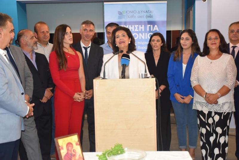 Δυνατή υποστήριξη του υπουργού Δημ. Παπαστεργίου σε Κράτσα: Κοσμοσυρροή, ενθουσιασμός στην εκδήλωση του συνδυασμού στην Λευκάδα