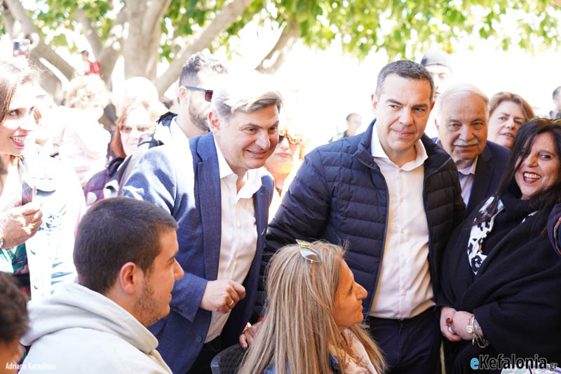 Πρώτοι στην ευρωλίστα Τσίπρας και Φαραντούρης
