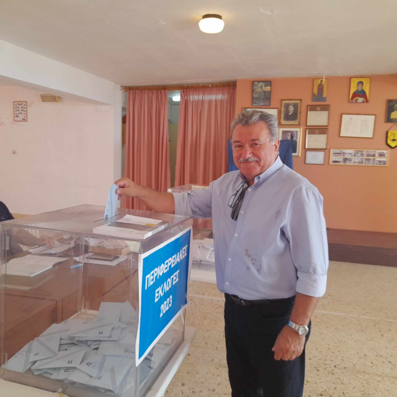 Στην Κεφαλονιά ψήφισε ο επικεφαλής της ΑΝ.Α.Σ.Α. και υποψήφιος Περιφερειάρχης Θεόδωρος Γαλιατσάτος