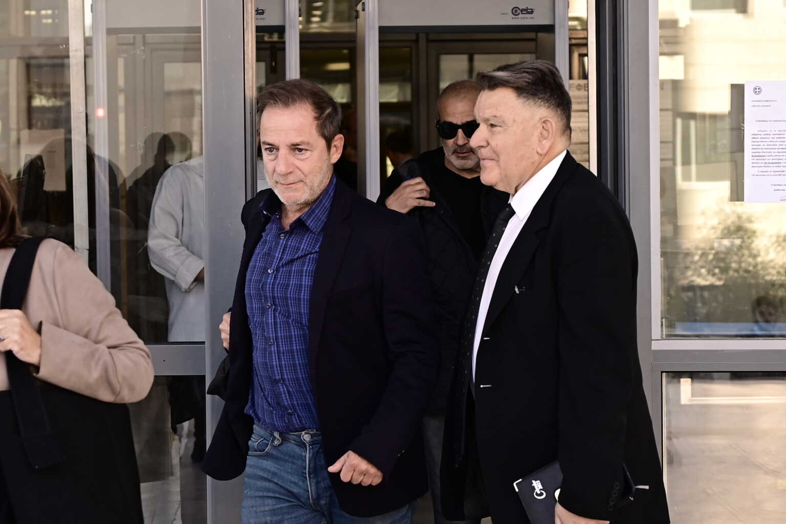 Δημήτρης Λιγνάδης: «Δεν είμαι βιαστής» – Η συγκίνηση μπροστά στις τηλεοπτικές κάμερες