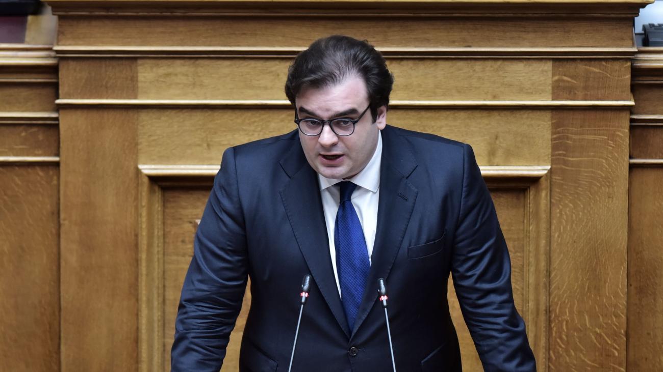 ΕΛΜΕΚΙ: Ανιστόρητες και επικίνδυνες οι δηλώσεις του υπουργού Παιδείας Κ. Πιερρακάκη