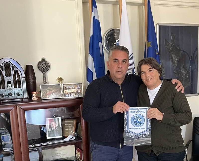 Μια ξεχωριστή συνάντηση στο δημαρχείο Ιθάκης [εικόνα]