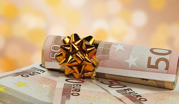 Δώρο Χριστουγέννων: Πότε καταβάλλεται και πώς υπολογίζεται