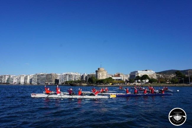 Οι Άγιοι Βασίληδες στη Θεσσαλονίκη τραβάνε… κουπί [εικόνες]