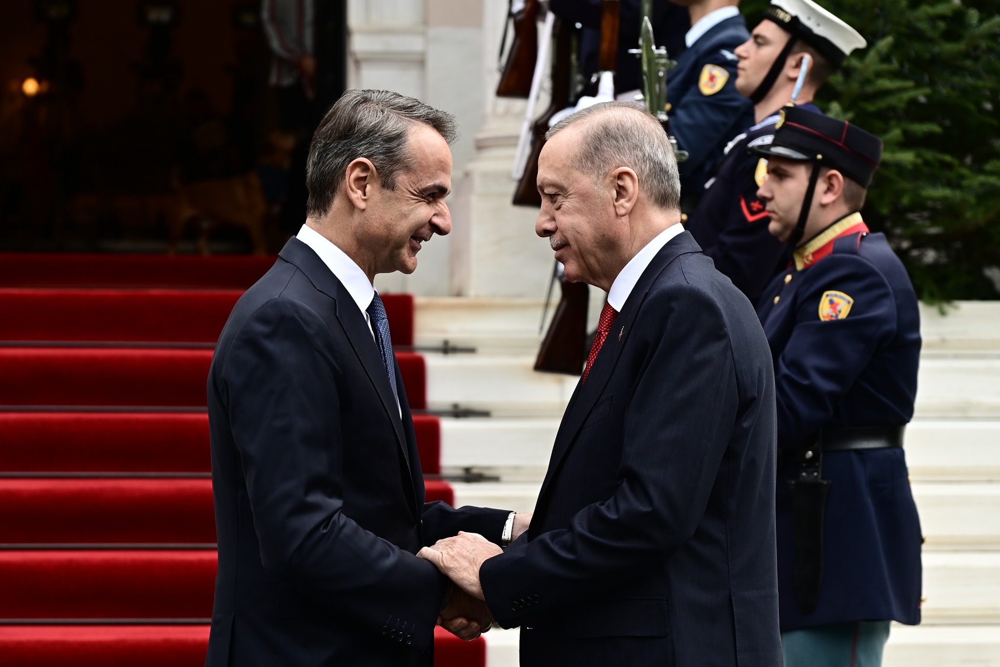 Στην Αθήνα ο Ρετζέπ Ταγίπ Ερντογάν: Συναντήθηκε με τον Κυριάκο Μητσοτάκη