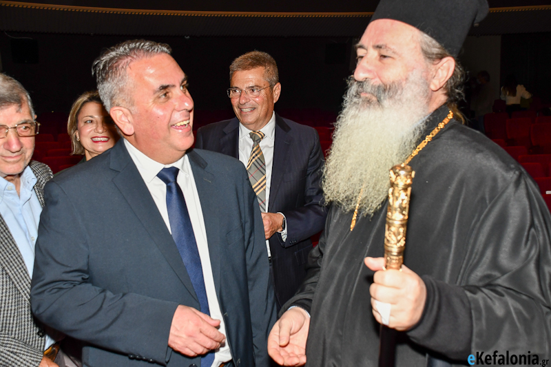 Στην ορκωμοσία του Δημοτικού Συμβουλίου Αργοστολίου ο Διονύσης Στανίτσας [εικόνες]
