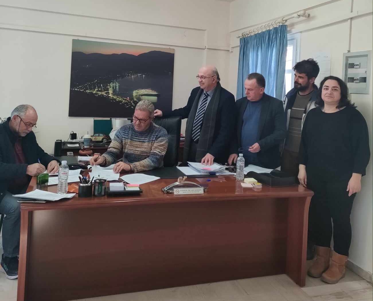 Δήμος Σάμης: Υπογραφή σύμβασης για το έργο «ΑΠΟΚΑΤΑΣΤΑΣΗ ΣΤΕΓΗΣ ΓΥΜΝΑΣΙΟΥ – ΛΥΚΕΙΟΥ ΣΑΜΗΣ»