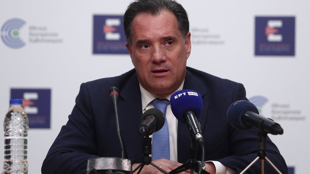 Γεωργιάδης: Διαγράφονται τα πρόστιμα για τους ηλικιωμένους που δεν είχαν κάνει το εμβόλιο για τον κορονοϊό