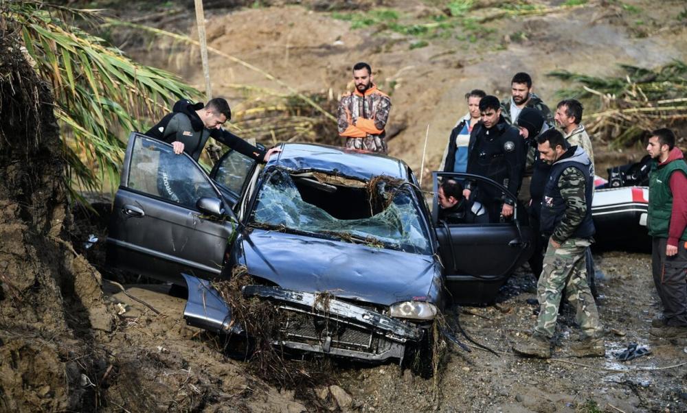 Ηλεία: Συνεχίζει να αγνοείται ο 45χρονος οδηγού που παρασύρθηκε από χείμαρρο