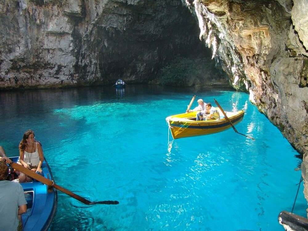 Intrepid Travel: H Κεφαλονια στους “πιο ήσυχους προορισμούς” του 2024