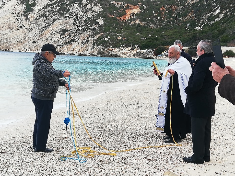 Μαγικές εικόνες από τον Αγιασμό στους Πετανούς