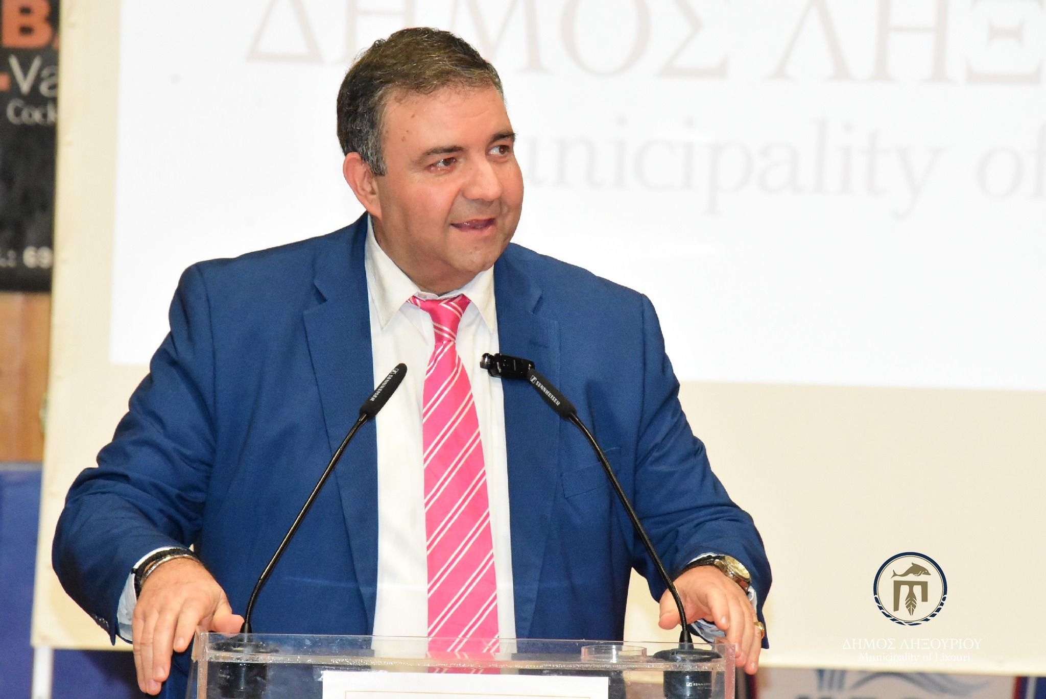 Με ευχές και χαμόγελα έκοψε ο Δήμος Ληξουρίου την Πρωτοχρονιάτικη Βασιλόπιτα του [εικόνες]