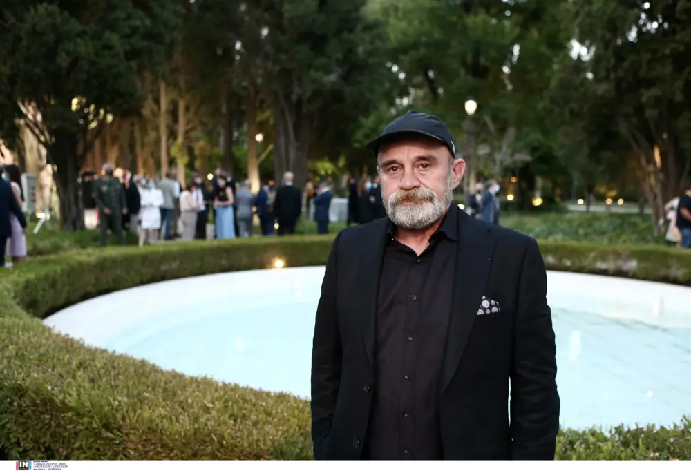 Μία λάθος ανάρτηση στο Instagram απόδειξης από φρουτάκια πρόδωσε τον Άλλο Ανθρώπο