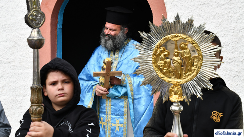 Ο καθαγιασμός των υδάτων στην Πεσσάδα παρουσία Καππάτου και Μιχαλάτου [εικόνες]