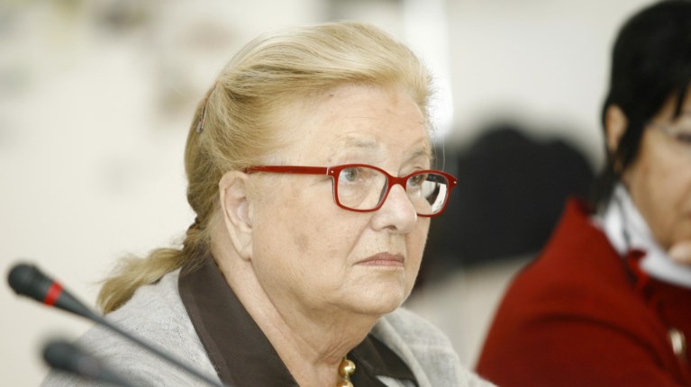 Πέθανε η μητέρα του Παύλου Γερουλάνου, Αιμιλία – Ήταν πρόεδρος στο Μουσείο Μπενάκη