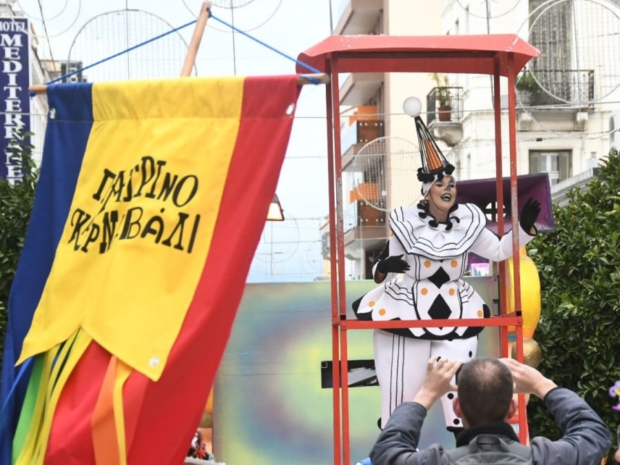 Ξεκίνησε το πατρινό καρναβάλι με ένα πλούσιο πρόγραμμα εκδηλώσεων [βίντεο]