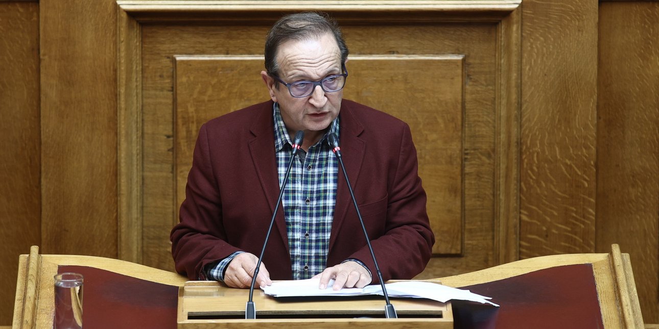 Μπιμπίλας: “Η Εκκλησία να πει την αλήθεια. Πόσοι είναι οι γκέι ιερείς;”