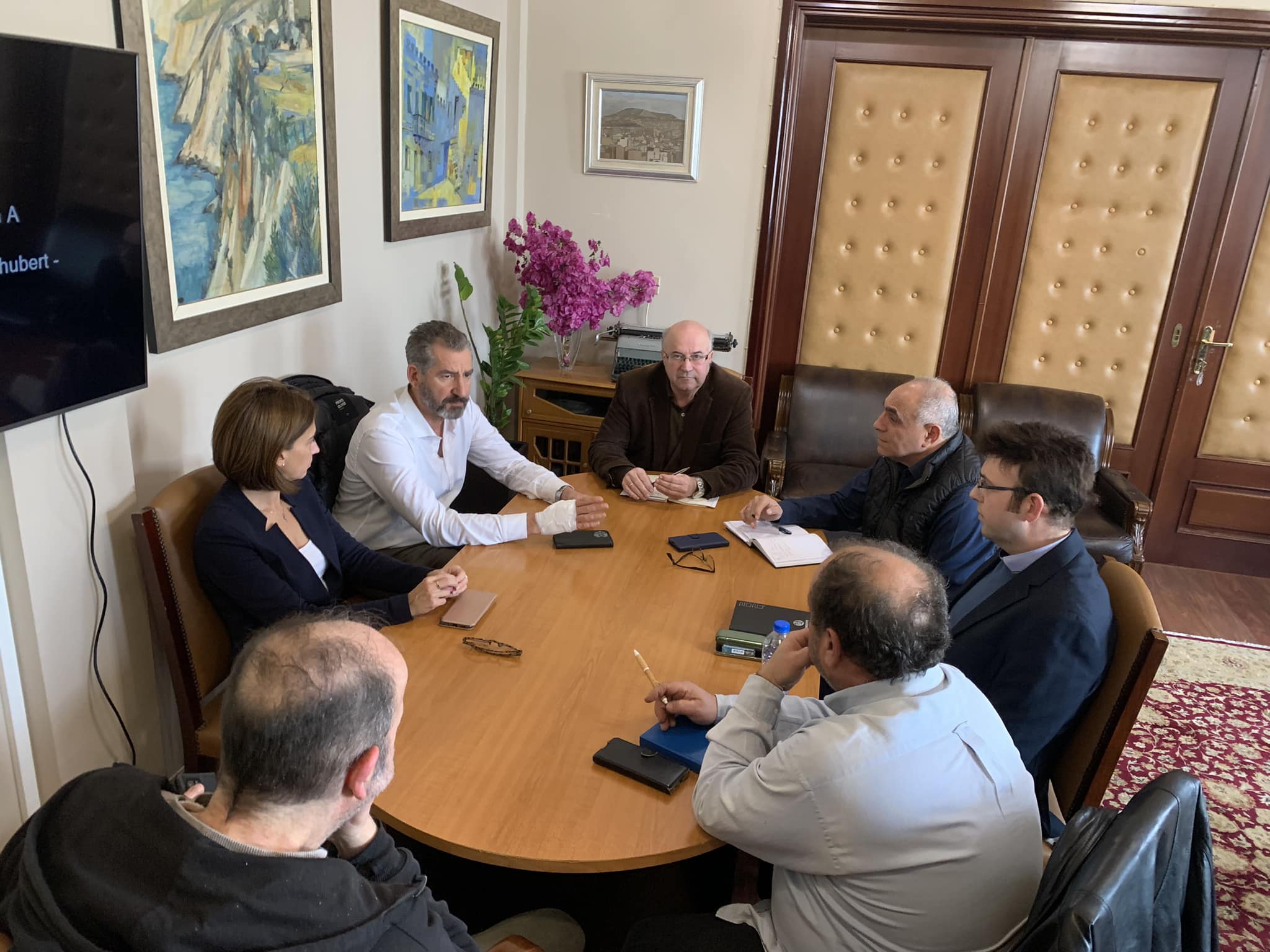 Ευρεία σύσκεψη στην Αντιπεριφέρεια για το μέλλον του Μαντζαβινάτειου Νοσοκομείου