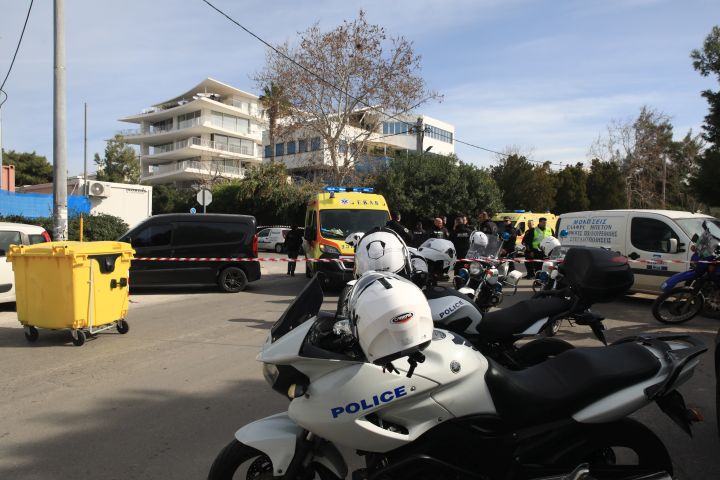 Κοινή δήλωση Σπύρου και Δέσποινας Καρνέση: Έκκληση για σεβασμό στο πένθος της οικογένειάς