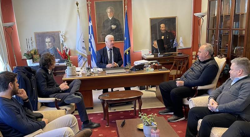 Ο Περιφερειάρχης Γιάννης Τρεπεκλής συναντήθηκε με τον Πρoεδρείο της Ένωσης Ξενοδόχων Κέρκυρας