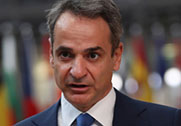 Ο πρωθυπουργός “καρατόμησε” Παπασταύρου και Μπρατάκο!