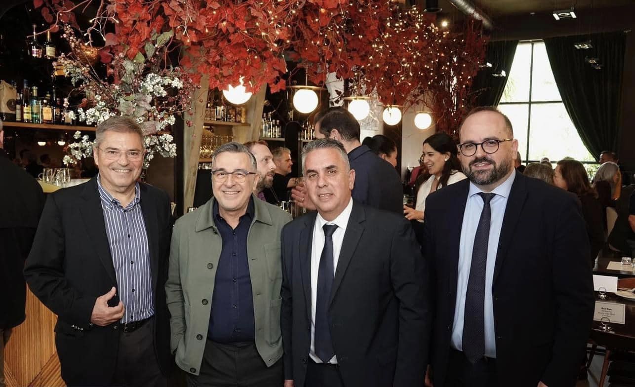 Ύμνοι Καππάτου για τους Ιθακήσιους στο Facebook -Γιατί ενθουσιάστηκε απο την εκδήλωση της Αθήνας [εικόνες]