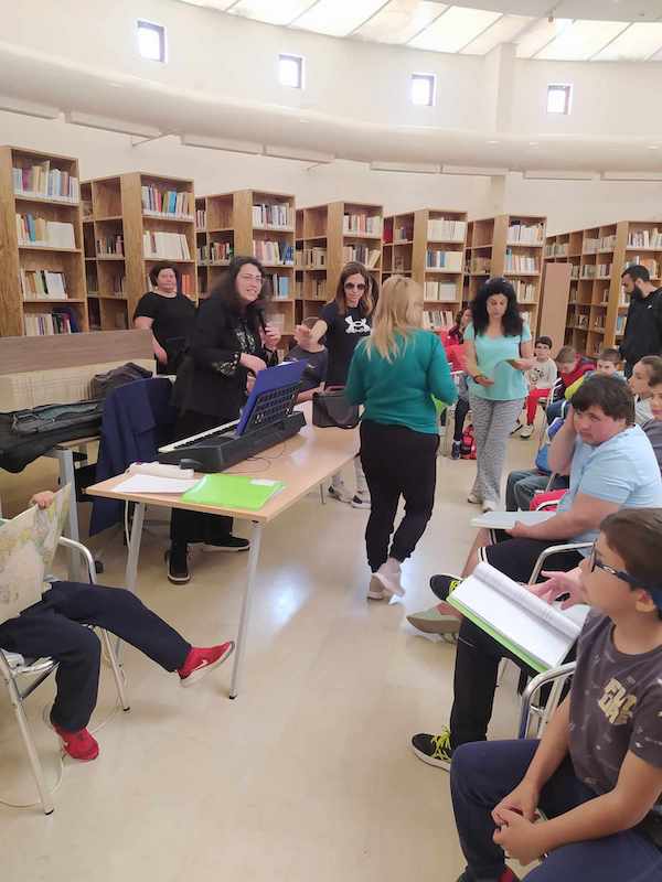 Κοινή δράση των μαθητών του Ειδικού Δημοτικού Σχολείου Κεφαλονιάς με τον «ΥΠΕΡΙΩΝΑ» στην Ιακωβάτειο Βιβλιοθήκη [εικόνες]